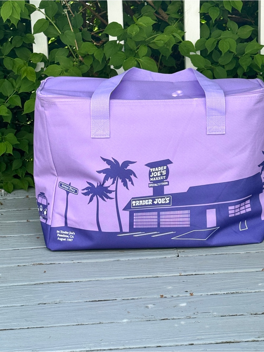 Trader Joe’s Lavender Purple Large Insulated Cooler Tote Bag Rare Reusable